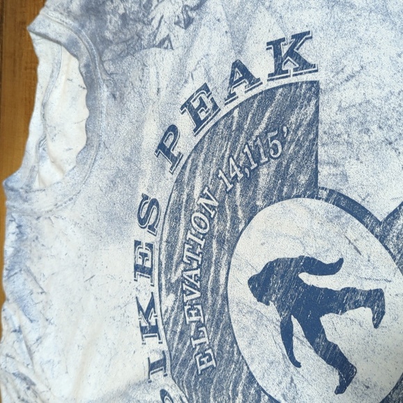 Pikes Peak Colorado Bigfoot T-shirt Size Large in Vaguely Grey/Blue Tie-dye - Picture 6 of 7